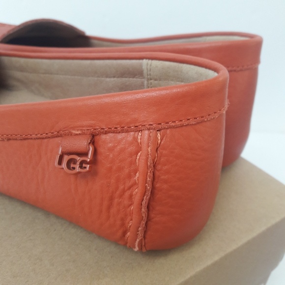 New UGG Flores Leather Loafers Size 10 - Picture 4 of 7